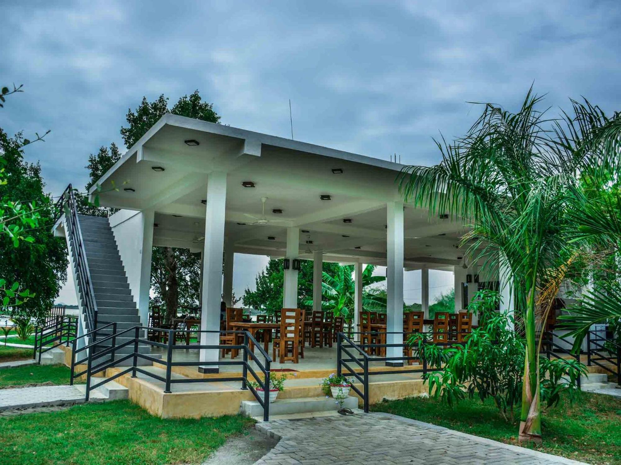 Lake Villa Resort Tissamaharama Dış mekan fotoğraf