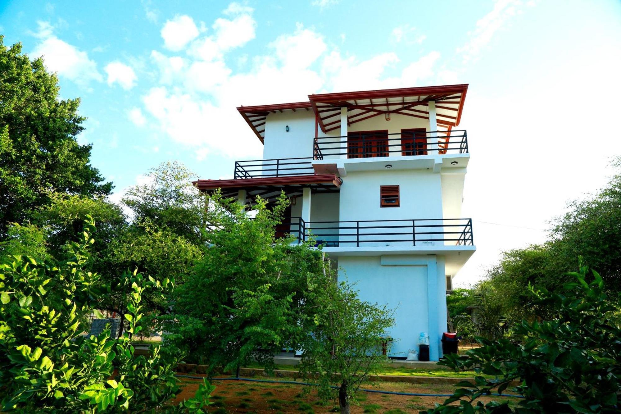 Lake Villa Resort Tissamaharama Dış mekan fotoğraf